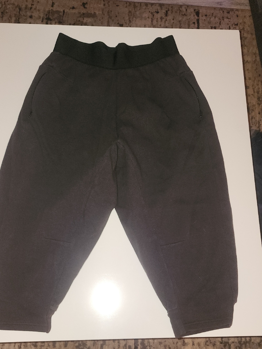 Casual Black Cropped Sweatpants